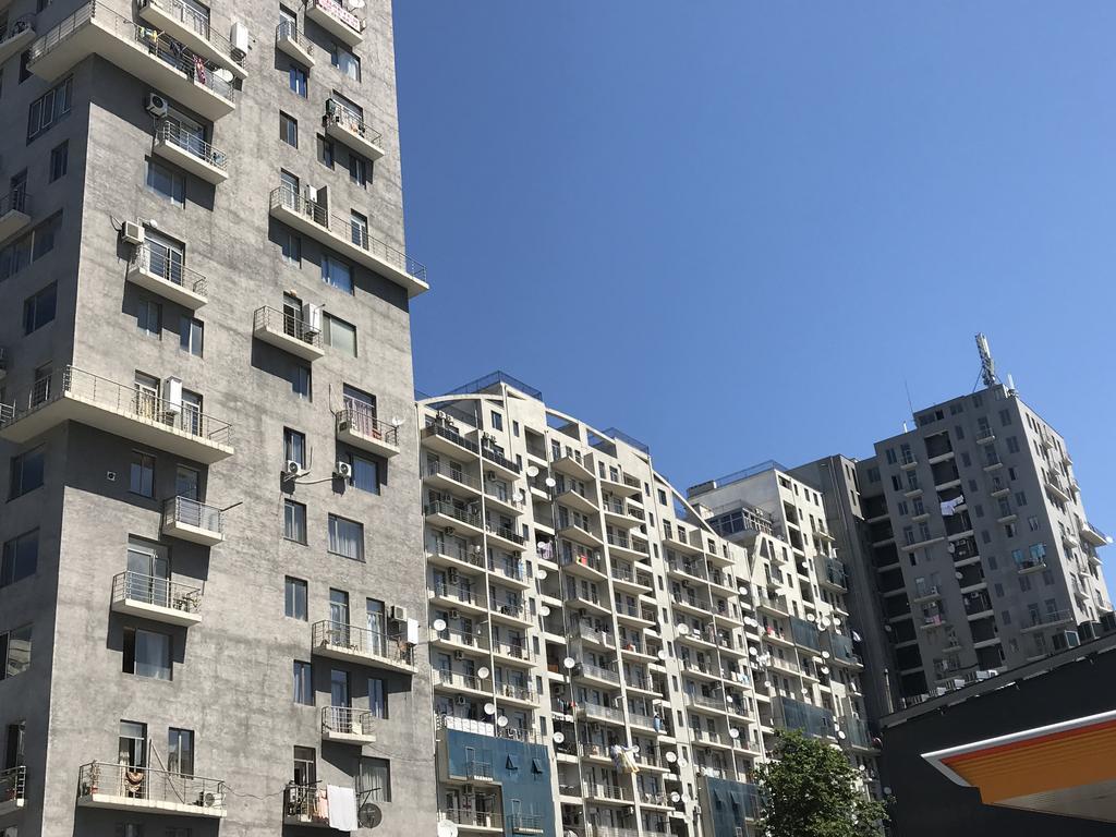 Апартаменты Batumi Center 3 Rooms Экстерьер фото